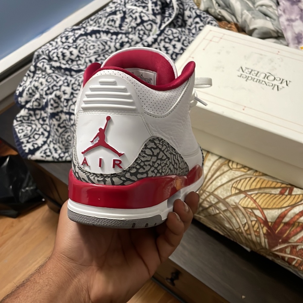 Jordan 3s - Picture 4 of 6